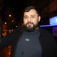 Canlı yayında yıldırım düştü