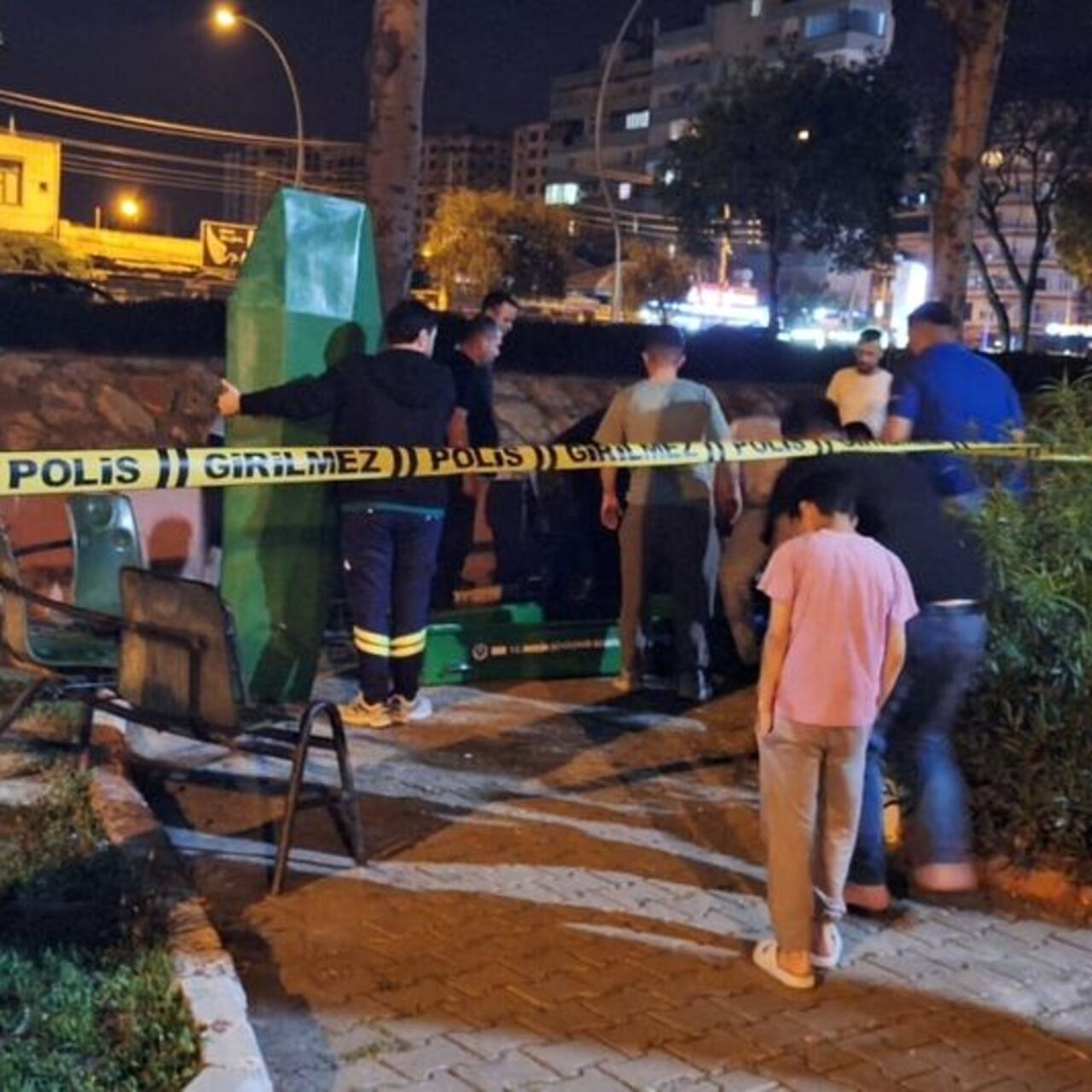 Parkta bir kişi ölü bulundu