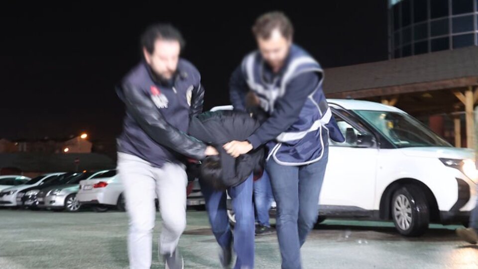 Boğazları kesilerek öldürülen 2 kardeşin cinayet zanlısı yakalandı