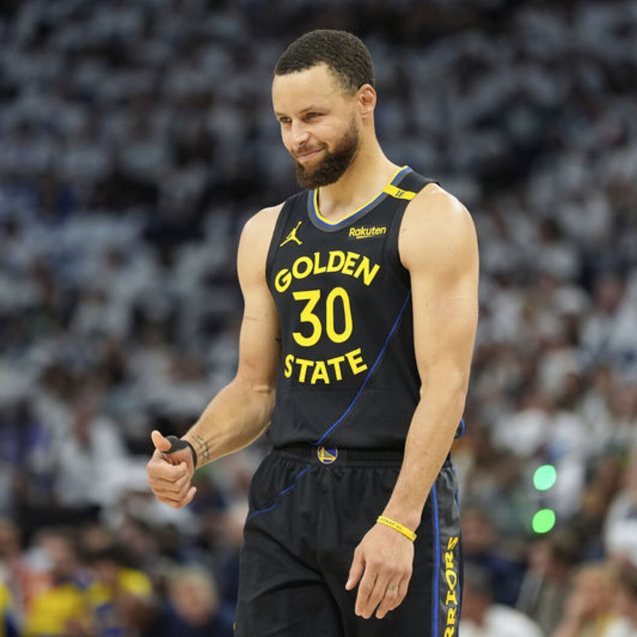 Warriors'a Stephen Curry'den kötü haber!