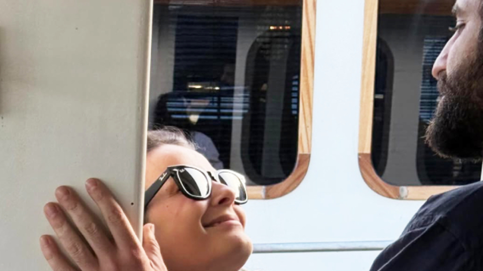 Sevgilisiyle ilk paylaşım