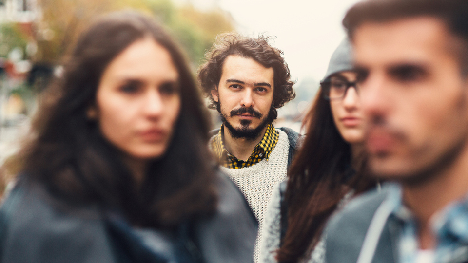 Birinin size baktığını nasıl hissedersiniz?