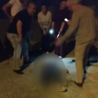 Eski nişanlısının elinde bıçak gören kadın, balkondan atladı