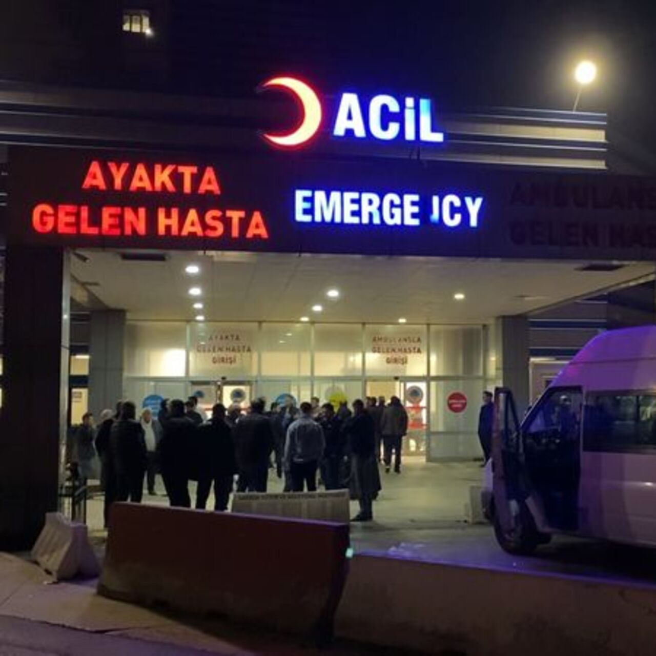 213 kişi tavuktan zehirlendi!