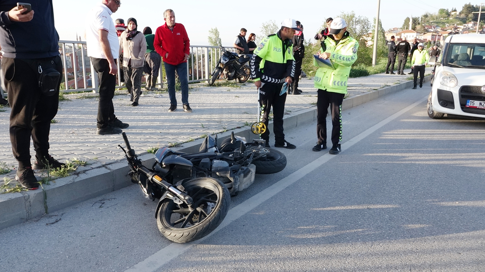 Dehşet dolu kazada üniversiteli gencin bacağı koptu!