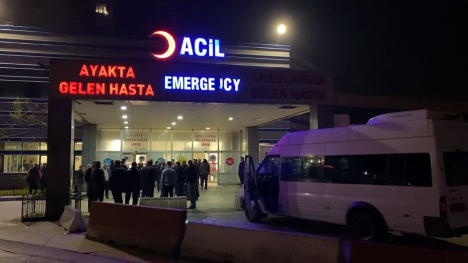 225 kişi tavuktan zehirlendi!