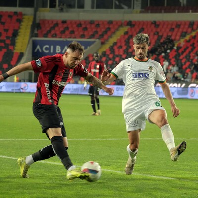 Alanyaspor'dan kritik 3 puan!