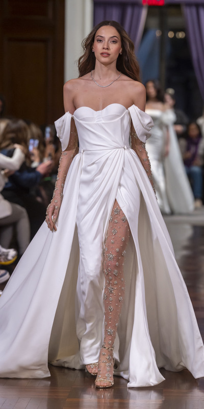 İşte yılın popüler gelinlik modelleri