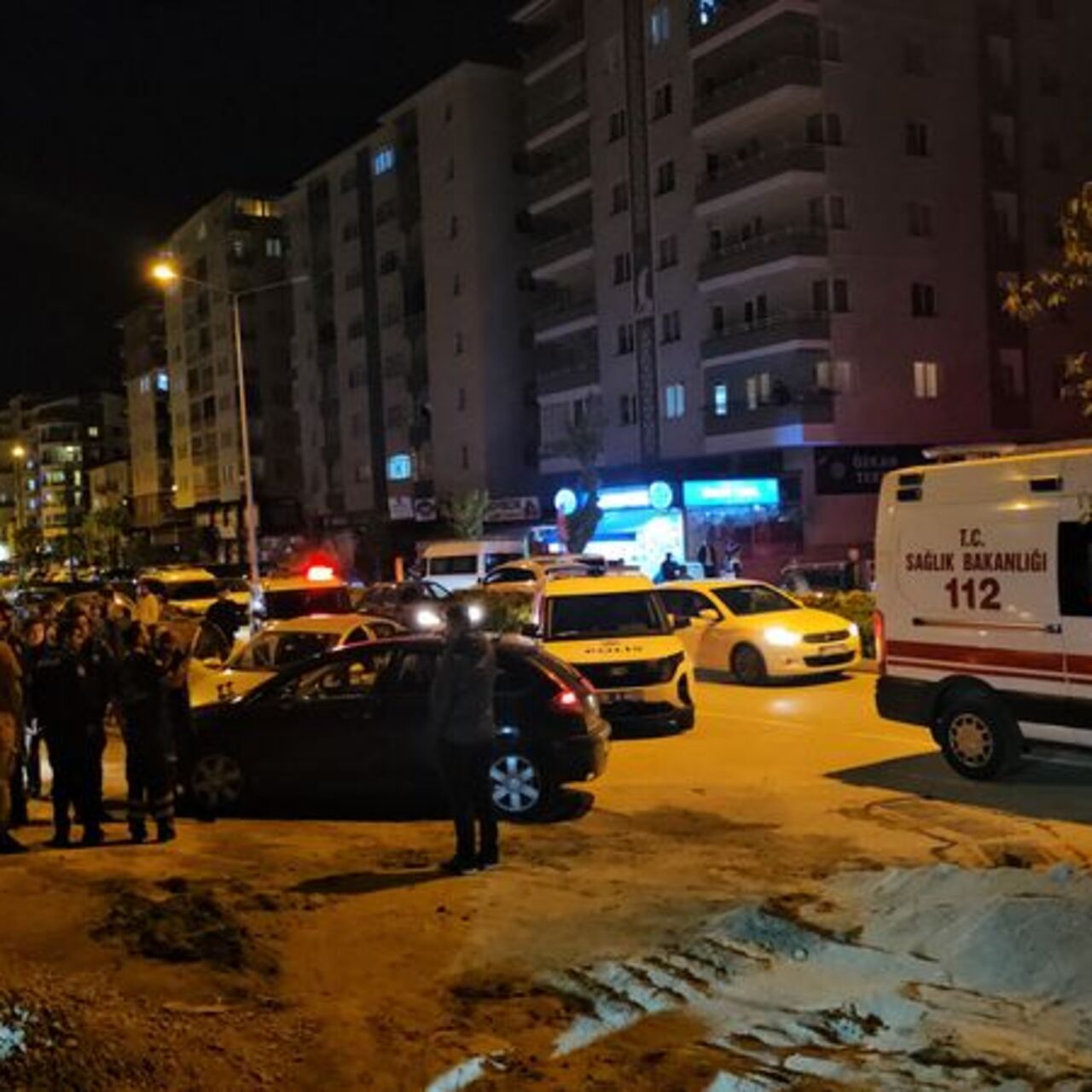 Çorum'da bıçaklı kavga: 2 yaralı