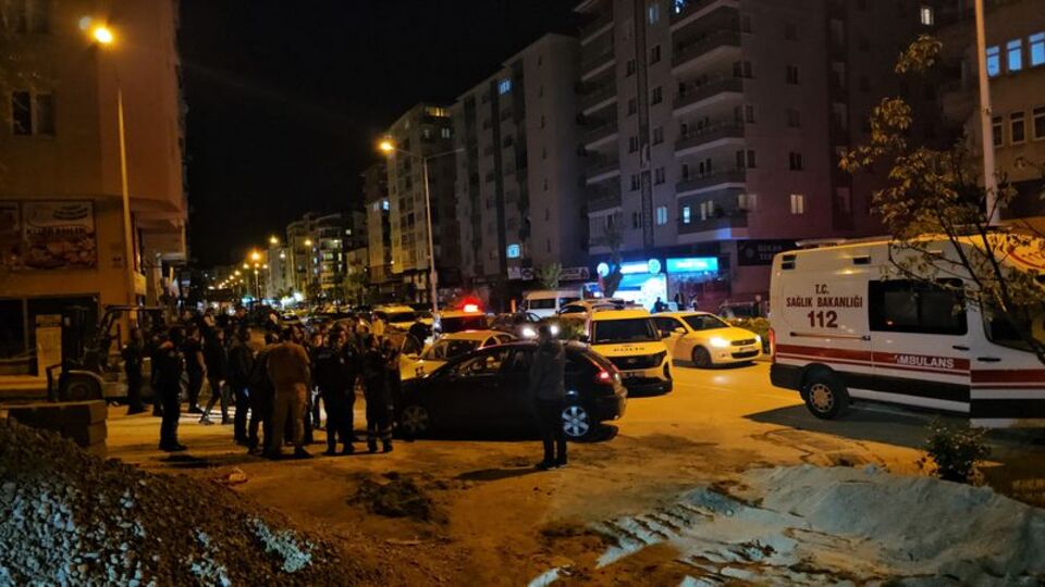 Çorum'da bıçaklı kavga: 2 yaralı