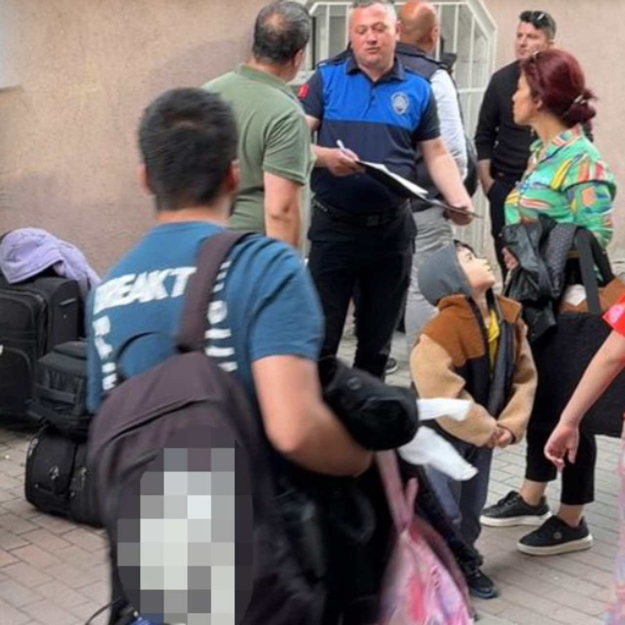 Avcılar'da 4 katlı bina tahliye edildi
