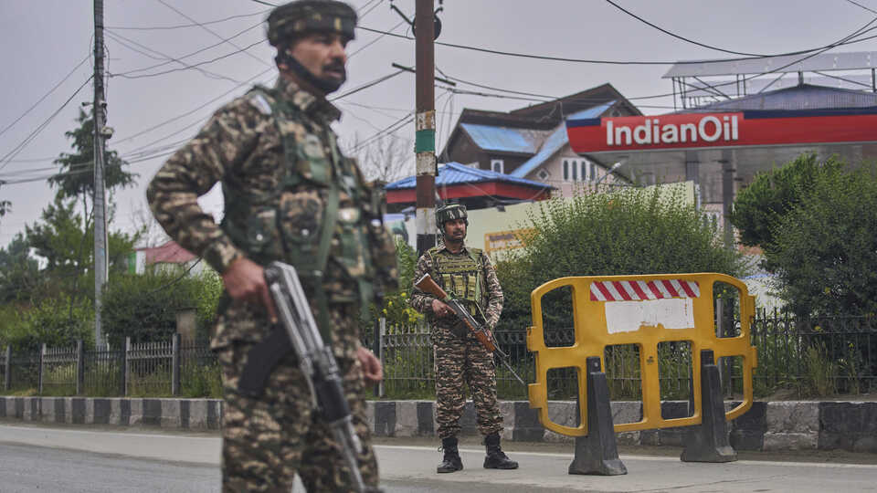 Pakistan ve Hindistan arasında ateşkes