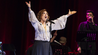 ENKA Sanat sezonu Zuhal Olcay'la kapattı