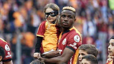 Osimhen'den taraftara şampiyonluk mesajı!