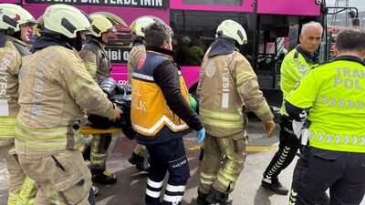 Metrobüs kazası can aldı: 1'ölü, 54 yaralı