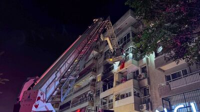 Apartman dairesinde patlama: 4 yaralı