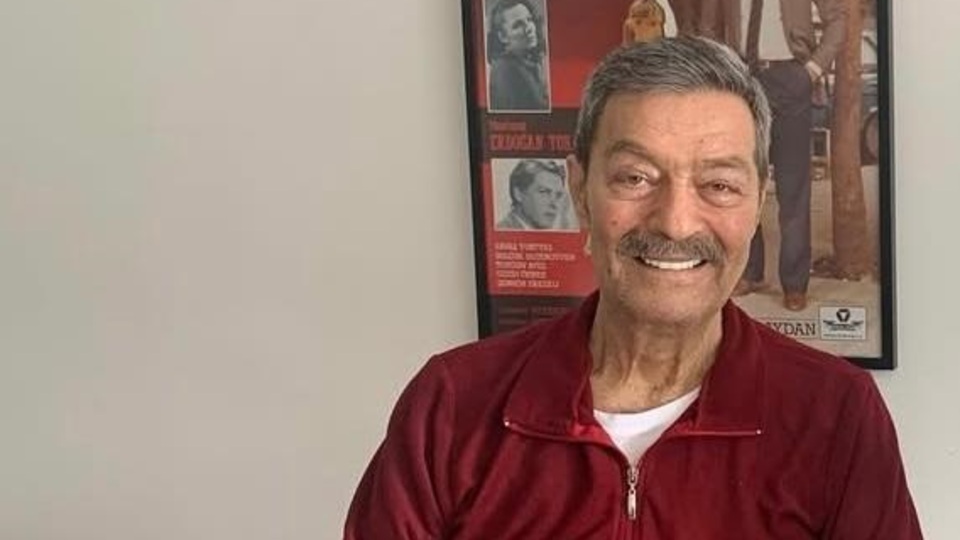 Kadir İnanır'dan sevgilerle