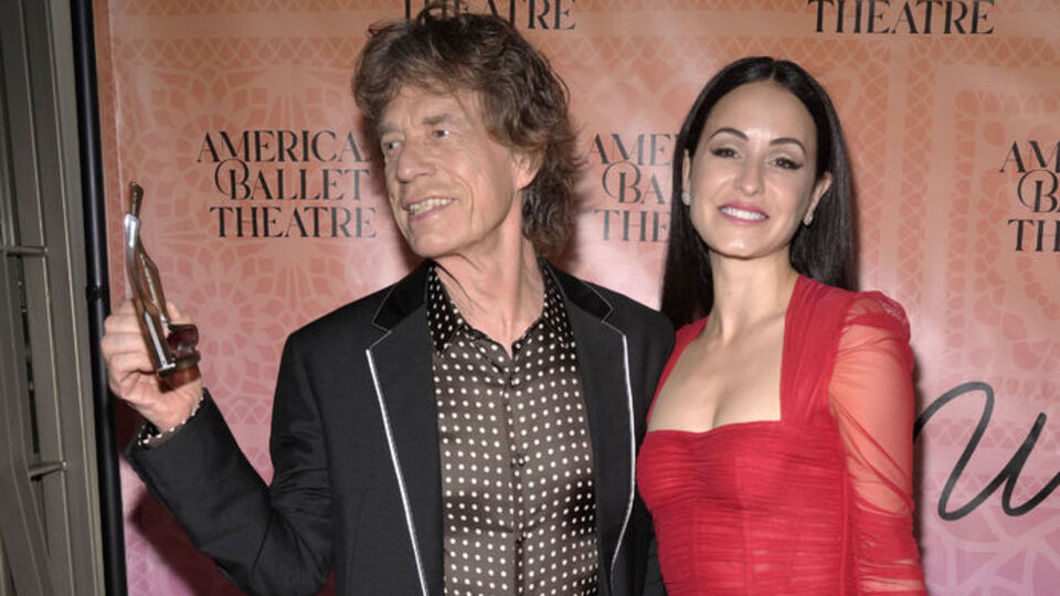 44 yaş fark eleştirisine yanıt