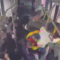 Beylikdüzü'ndeki metrobüs kazası kamerada!