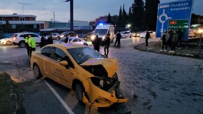 Taksi ile otomobil çarpıştı: 6 yaralı