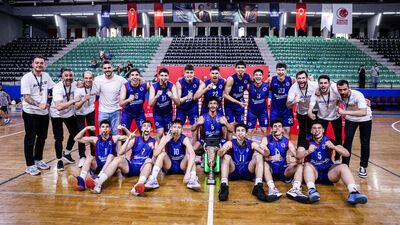 Bahçeşehir Koleji, U16'da şampiyon