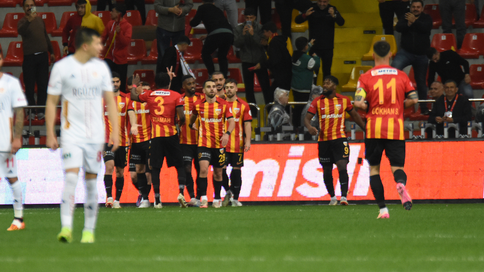 Kayseri 3 puanı 3 golle aldı!