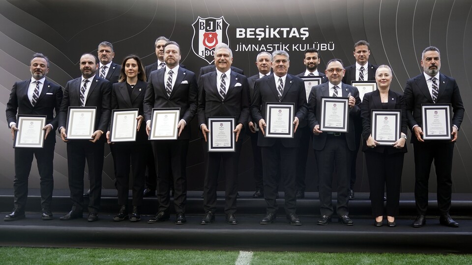 Adalı ve yönetimi, mazbatalarını aldı!