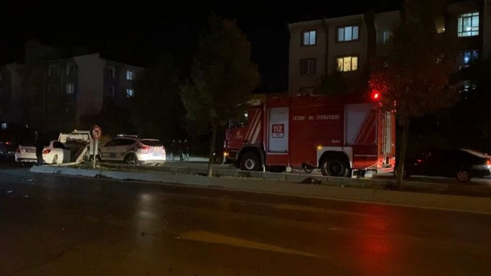 Başakşehir'de cip ile otomobil çarpıştı: 5 yaralı