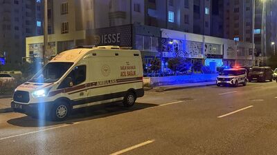 Berber dükkanında bıçaklı kavga: 2 yaralı