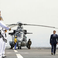 Macron: Nükleer bombalar hakkında görüşmeye açığız