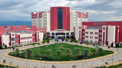 Profesöre 'bıçak parası' gözaltısı!