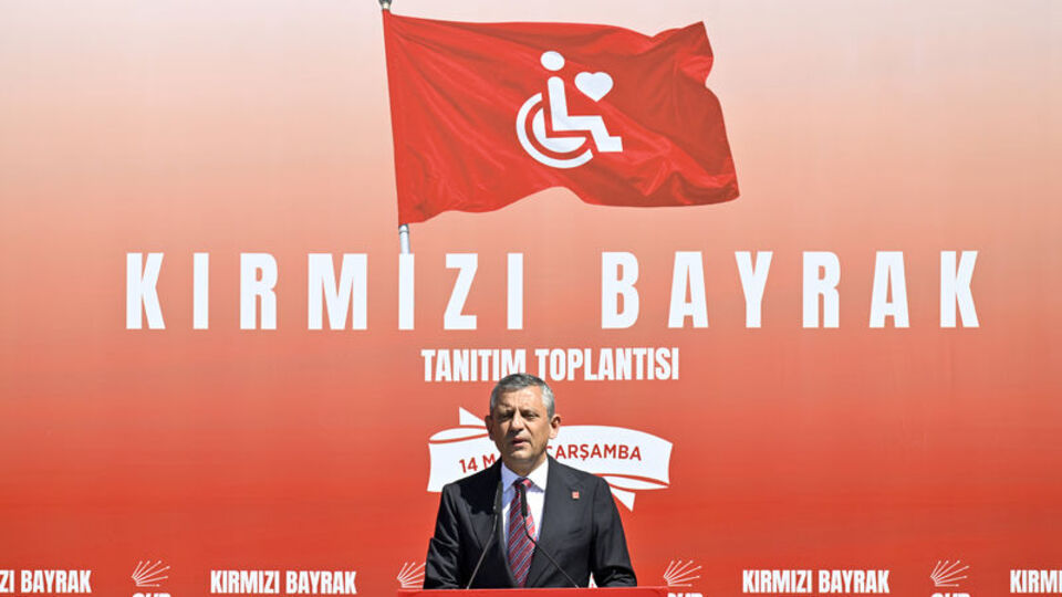 CHP'den engelliler için 'Kırmızı Bayrak' projesi
