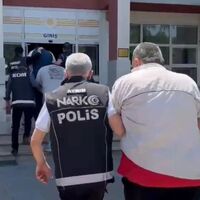 Baba ve 3 oğlu aynı suçtan tutuklandı | Son dakika haberleri