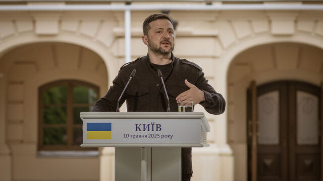 Zelenskiy: Rusya'yı kimin temsil edeceğini görmeyi bekliyorum