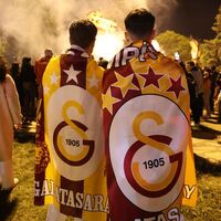 G.Saraylı taraftarlar kupa zaferini kutladı
