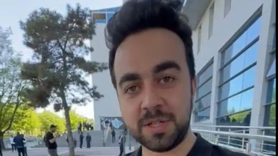 Deprem erken uyarı sistemini anlatırken deprem oldu