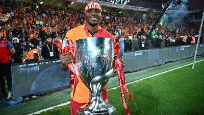 Victor Osimhen'den Jardel paylaşımı!