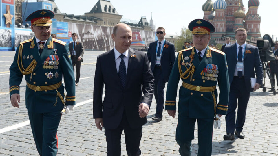 Putin, Kara Kuvvetleri Komutanını görevden aldı