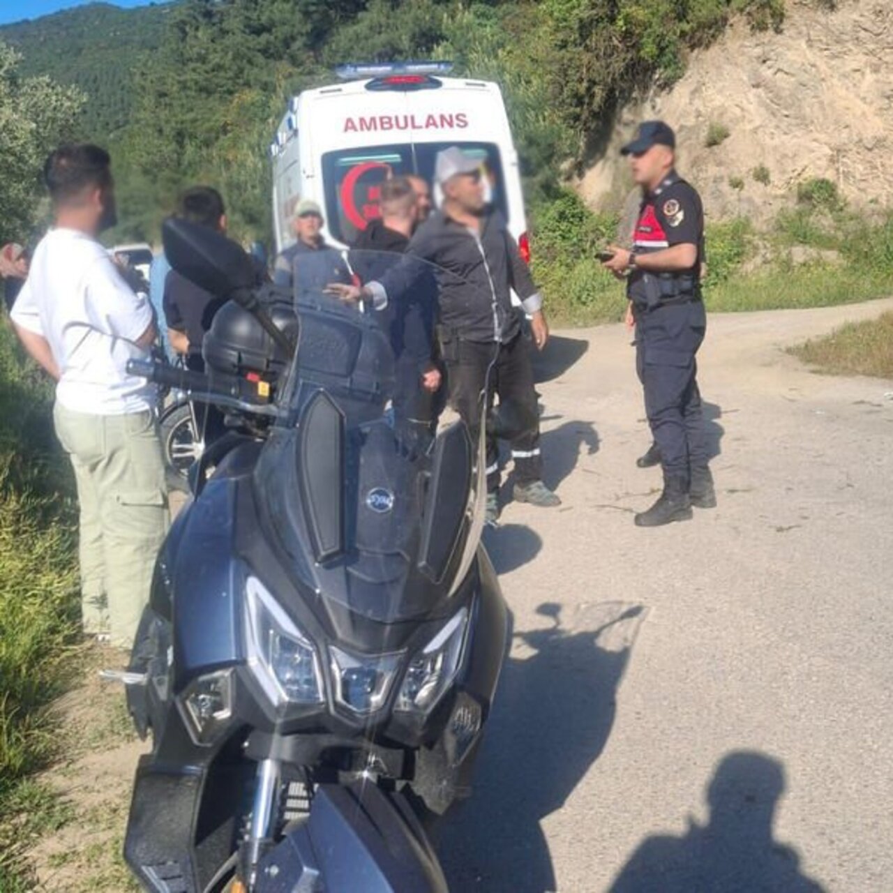 Elektrikli bisiklet devrildi: 1 ölü, 1 yaralı