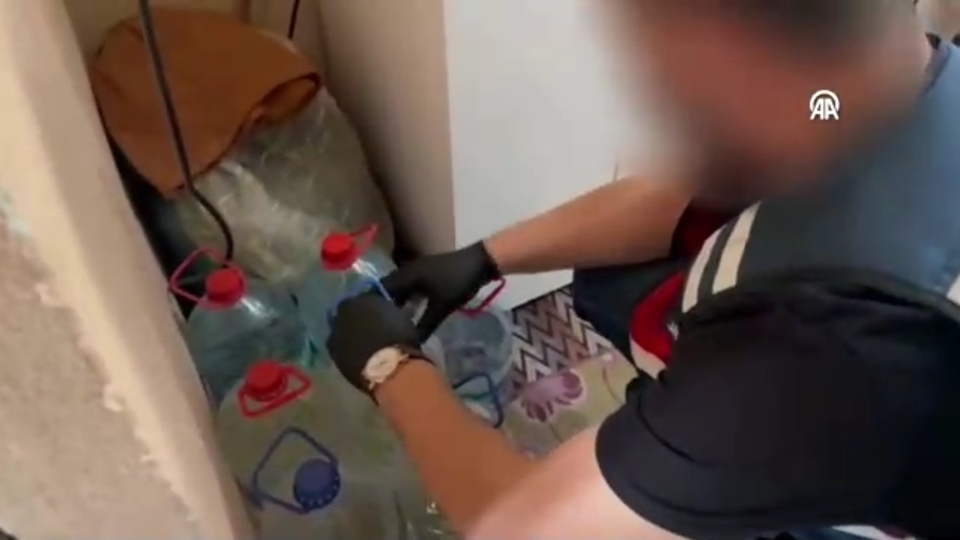 Mersin'de sahte içki ele geçirildi