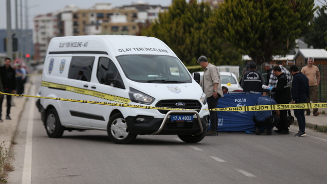 Zeynep'i sokak ortasında başından vurdu!
