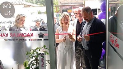 Gömeç'te kadınlar kahvehanesi açıldı