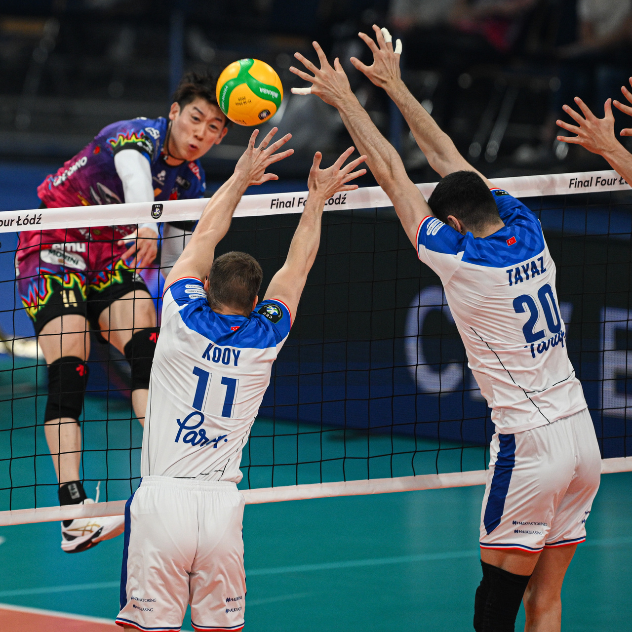 Halkbank yarı finalde kaybetti!