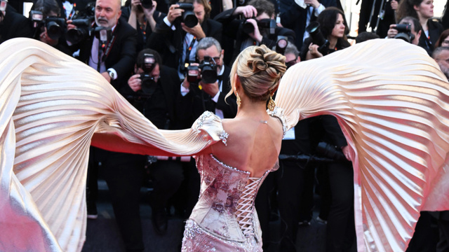 Nereden çıktı bu elbise yasağı?