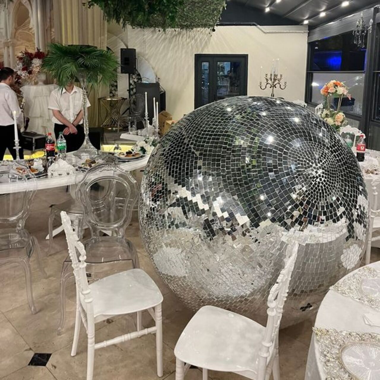 Düğün salonunda disko topu düştü: 3 yaralı