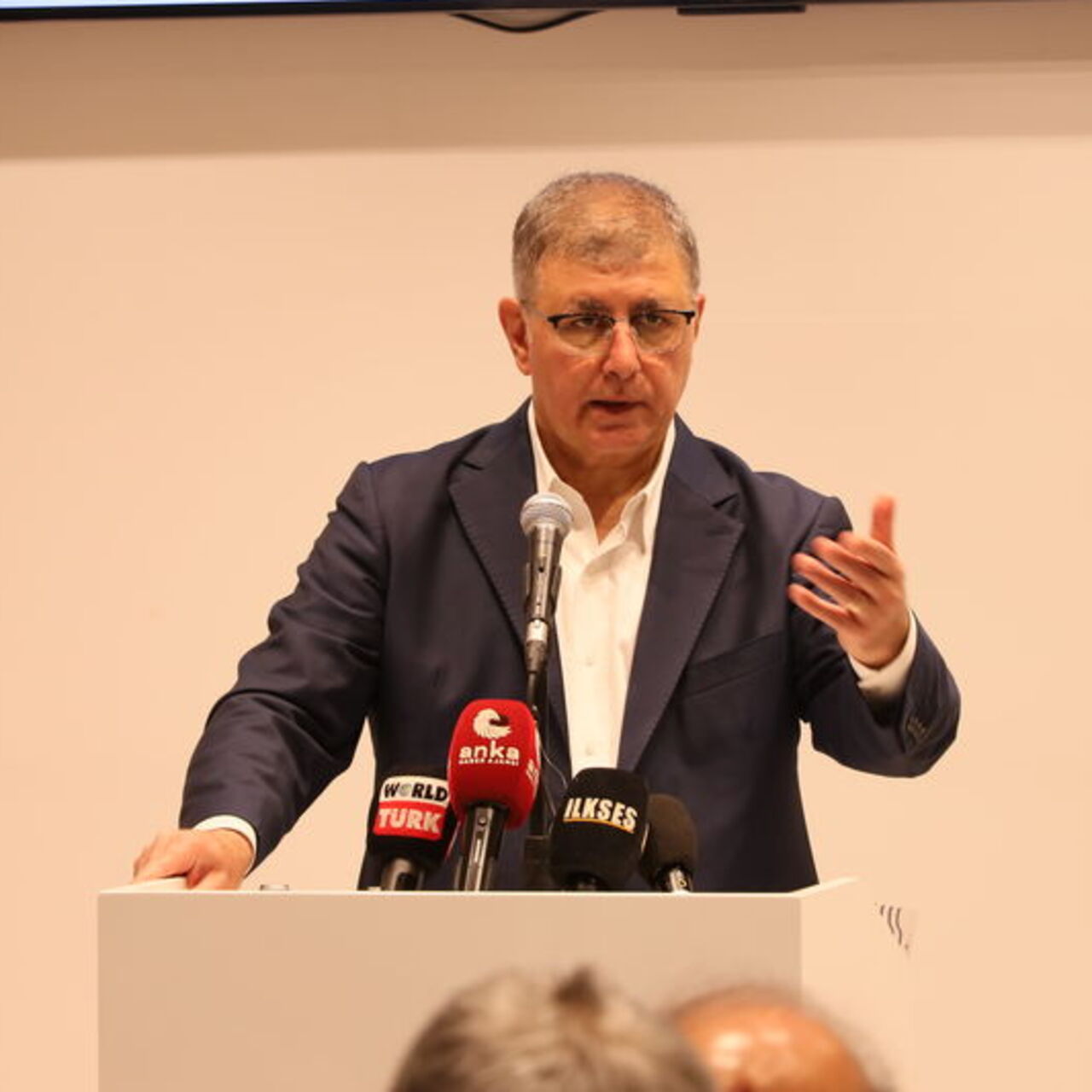 Başkan Tugay'dan eski Başkan Soyer'e tepki