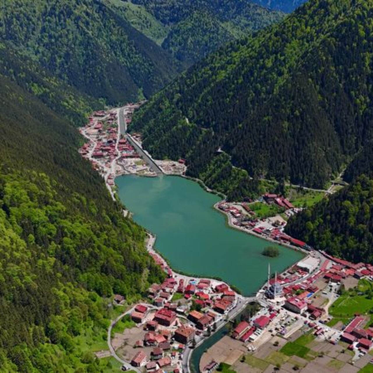 Uzungöl'de yoğun trafiğine "Sümela" çözümü