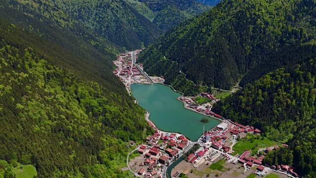 Uzungöl'de yoğun trafiğine "Sümela" çözümü