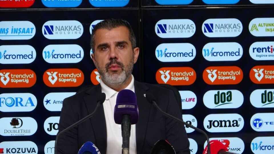 "Konuşsam dil razı değil, sussak gönül razı değil"