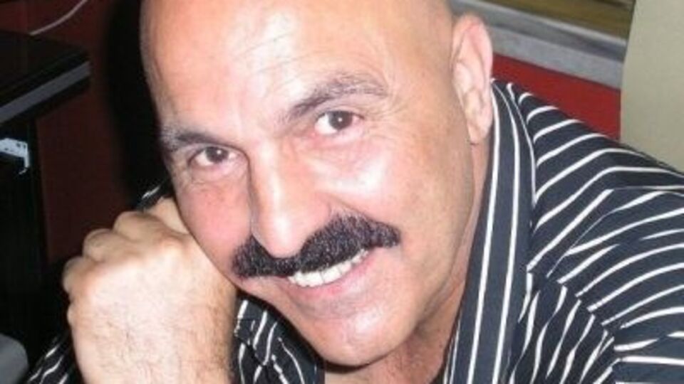 Eski oyuncunun cansız bedeni balkonunda bulundu